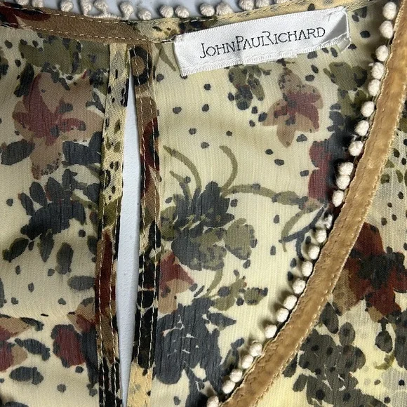 JohnPaulRichard Blouse - Picture 5 of 13